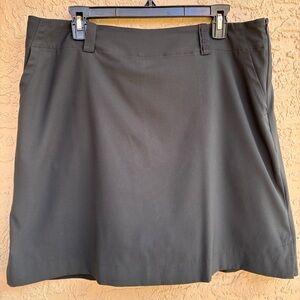NIKE Ladies Black Golf Skirt Size 14.
